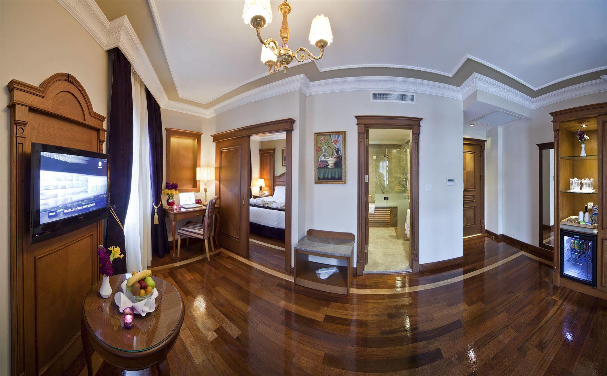 Glk Premier Acropol & Otel 4*